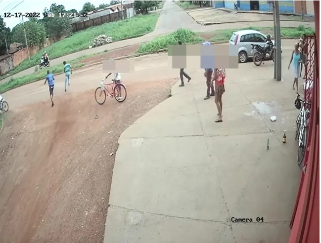 Vídeo mostra briga de bar que terminou com homem assassinado a facadas por causa de ciúmes