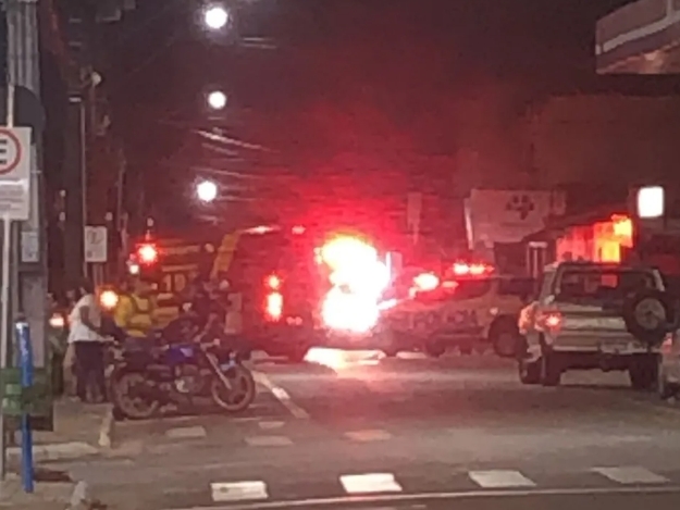 Policial Militar de folga é baleado na cabeça com a própria arma após ser desarmado durante briga