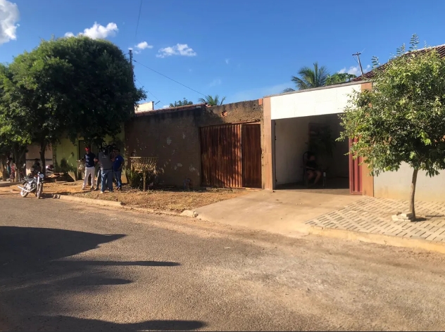 Homem é morto com pelo menos cinco tiros dentro de casa em Palmas