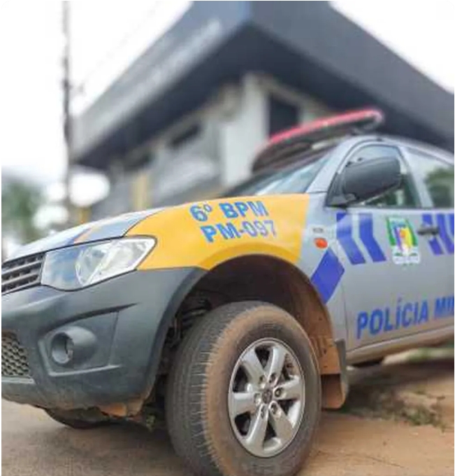 Mulher escuta briga na porta de casa e encontra marido sendo esfaqueado; suspeito foi preso