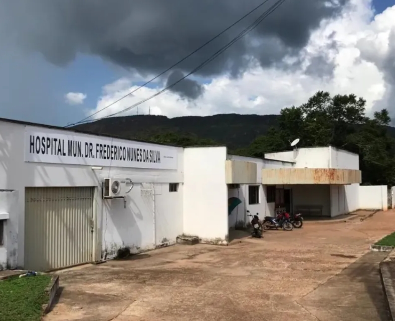 Mãe está refugiada em hospital com filhas há uma semana após criança contar na escola que era estuprada pelo padrasto