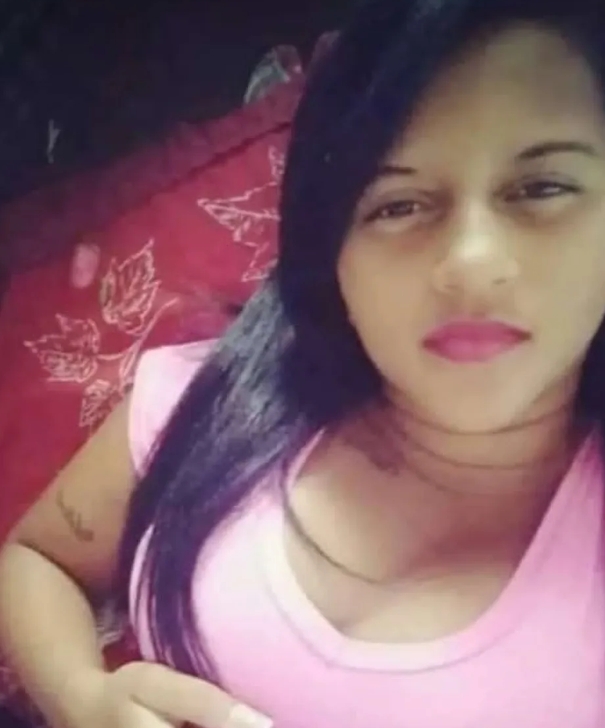 Suspeito de matar mulher com facadas nos seios e na barriga é preso enquanto fugia em van