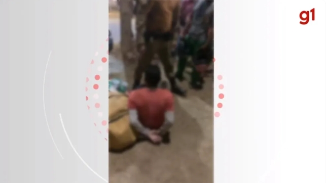 VÍDEO: População amarra e bate em vendedor ambulante suspeito de importunação sexual, diz polícia