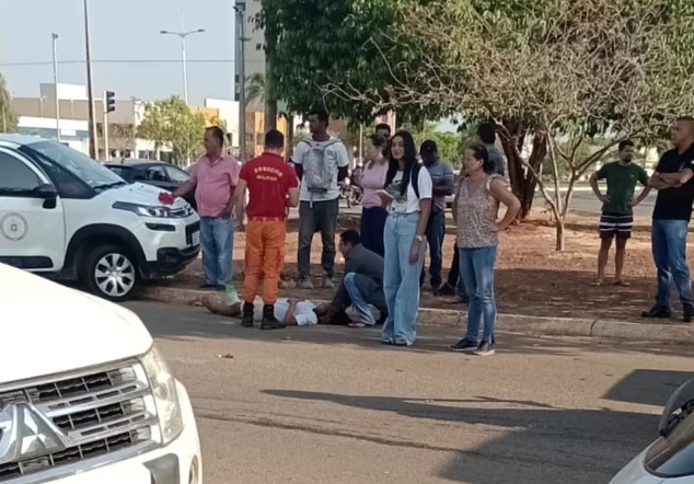 Adolescente é atropelada por ônibus do transporte público ao atravessar avenida