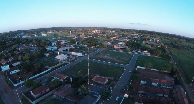 Idoso morre após bater em van escolar que levava crianças e adolescentes